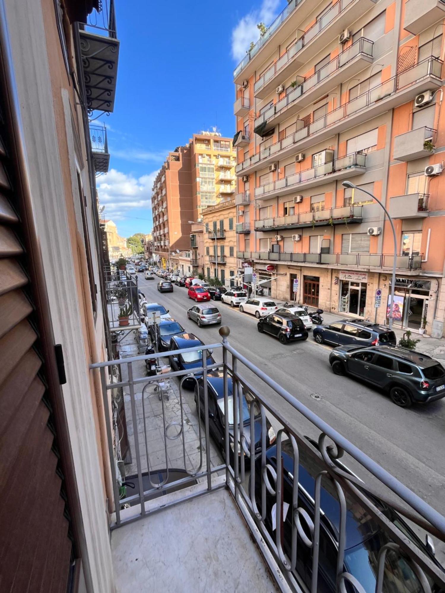 Ferienwohnung House Del Corso Palermo Exterior foto